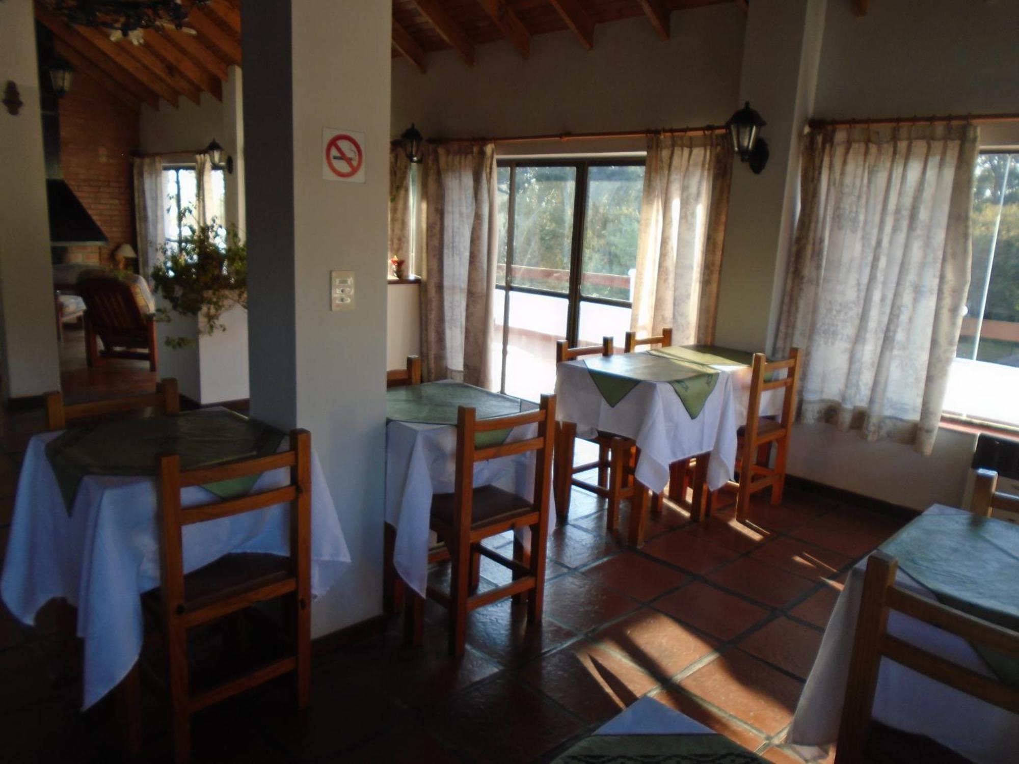 De Cesares Hotel